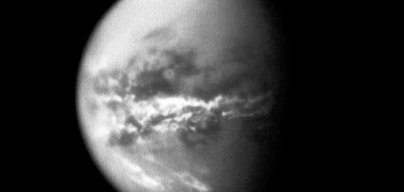 Статья рассказывает об исследованиях системы Сатурна зондом "Кассини". Вы узнаете о том, какие сейчас погодные условия на Титане