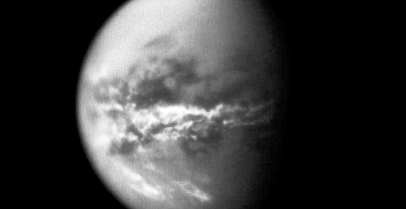 Статья рассказывает об исследованиях системы Сатурна зондом "Кассини". Вы узнаете о том, какие сейчас погодные условия на Титане